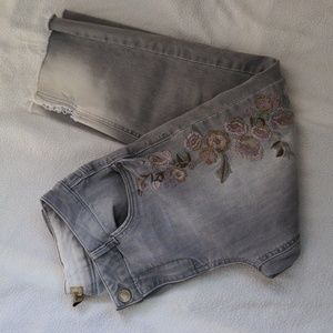 Democracy Girlfriend Floral Embroidered Distressed Crop Jeans